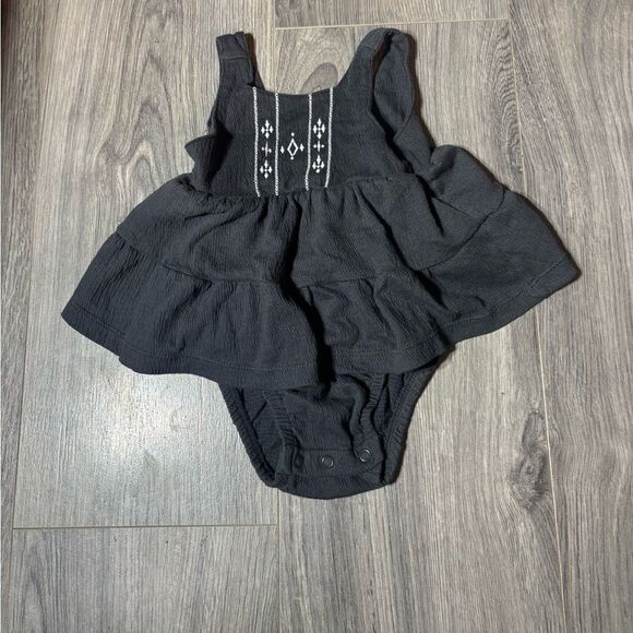 6-9 Months Infant Toddler Kids Children Clothes EPC - Picture 1 of 2